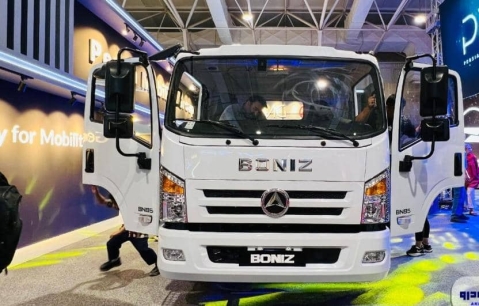 خرید هفتمین خودرو نیمه سنگین به مبلغ سی و سه میلیارد ریال