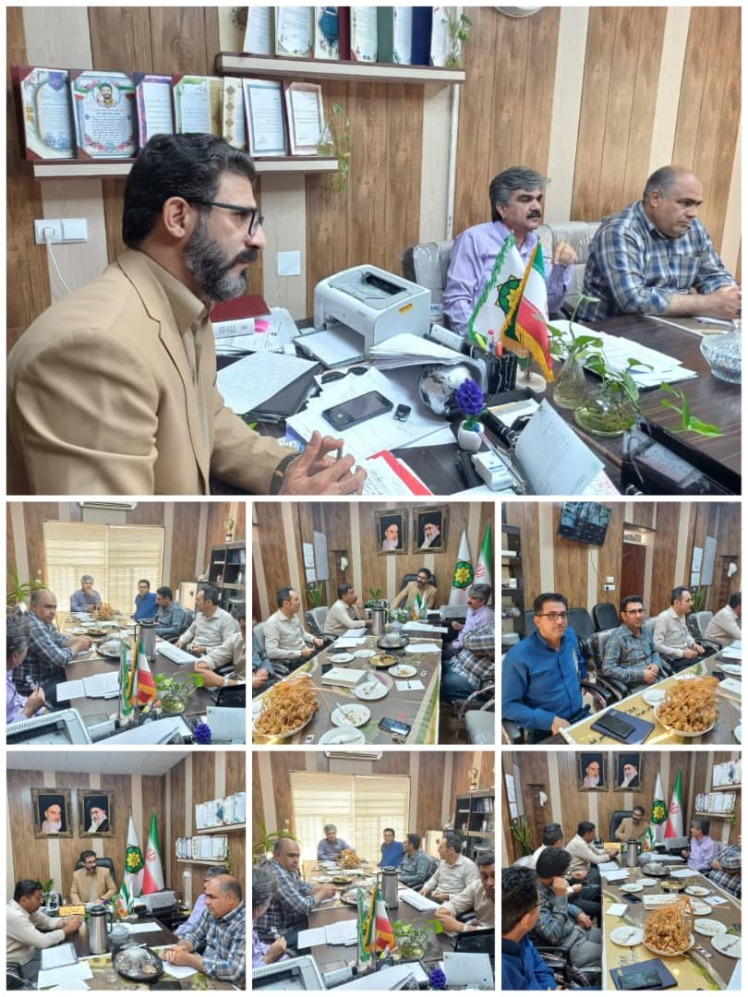 امروز شنبه 26 مهرماه هفتمین جلسه کمیته اجرایی شهرداری با حضور شهردار و کارکنان شهرداری برگزار گردید